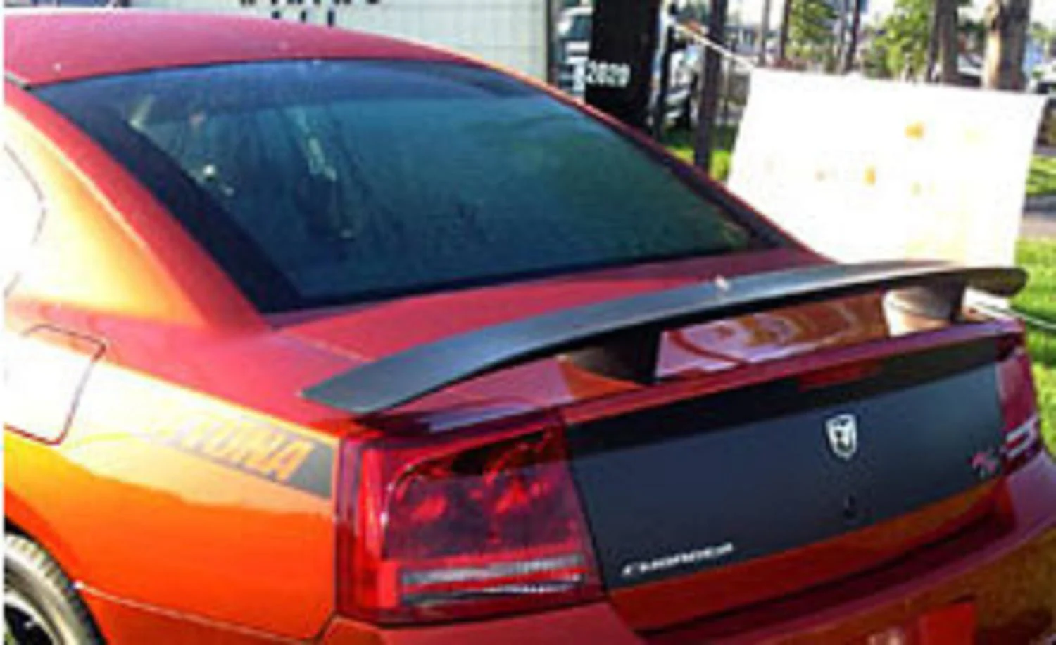 Dodge Charger Daytona Hemi R/T Factory Post No Light Spoiler (2006-2010)